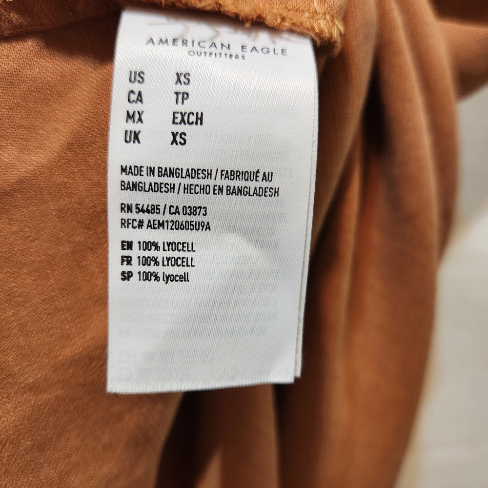 American Eagle, Women's Caramel Button Up Shirt, Size XS - Picture 7 of 8